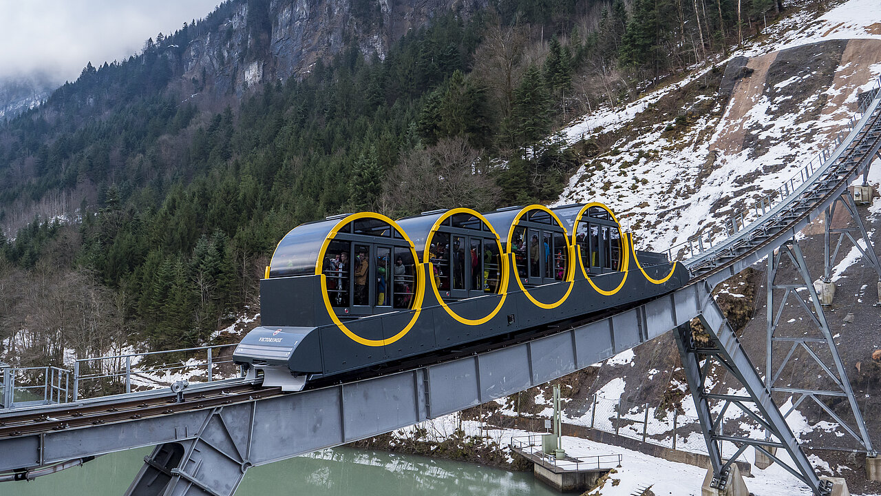 136-FUL Stoosbahn